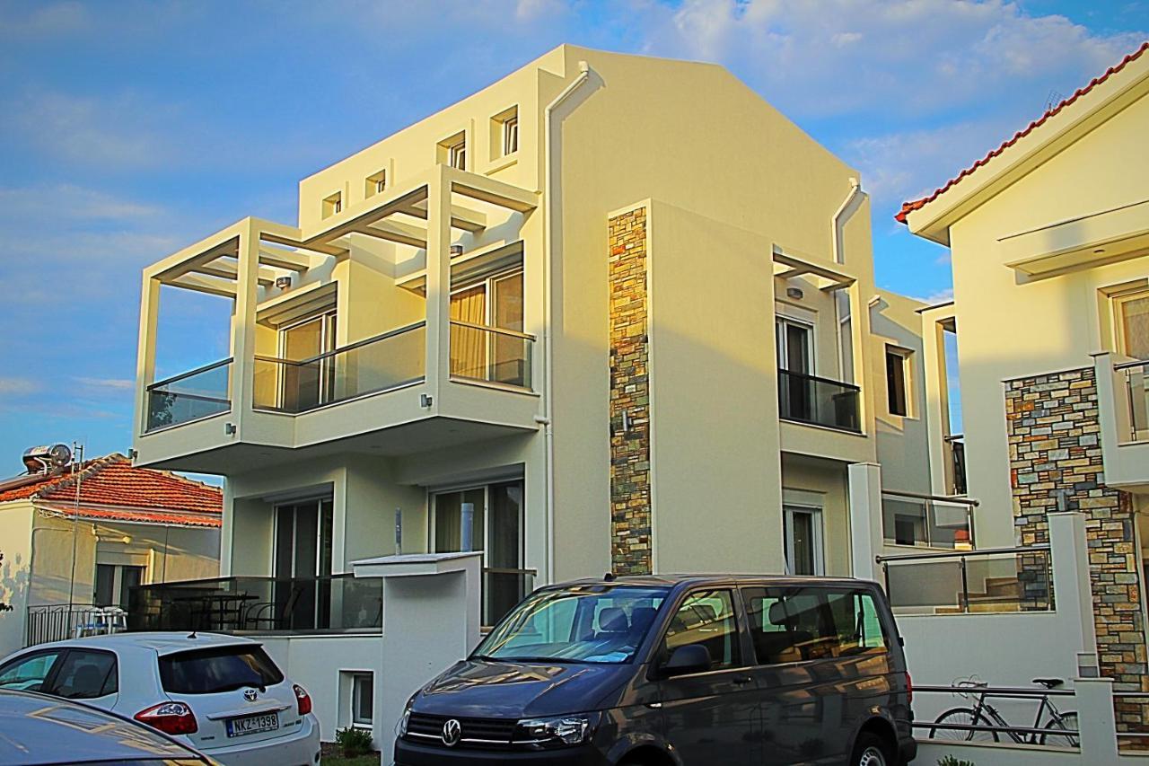 Sky Rays Luxury Apartments Nikiti  Zewnętrze zdjęcie